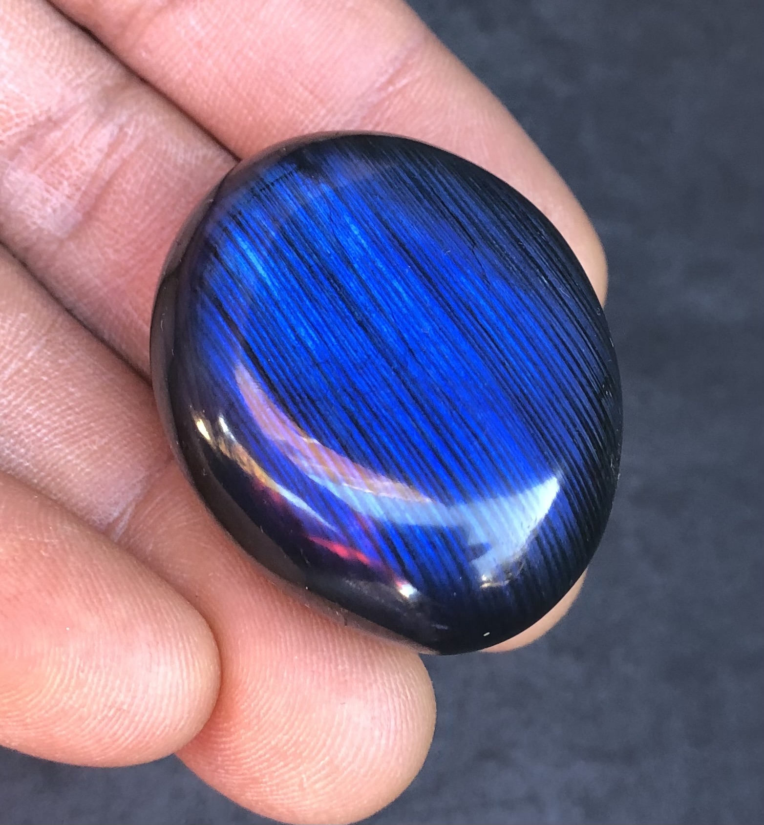 Deeply Dark Blue Labradorite Pebble 1.34 oz - Image 3