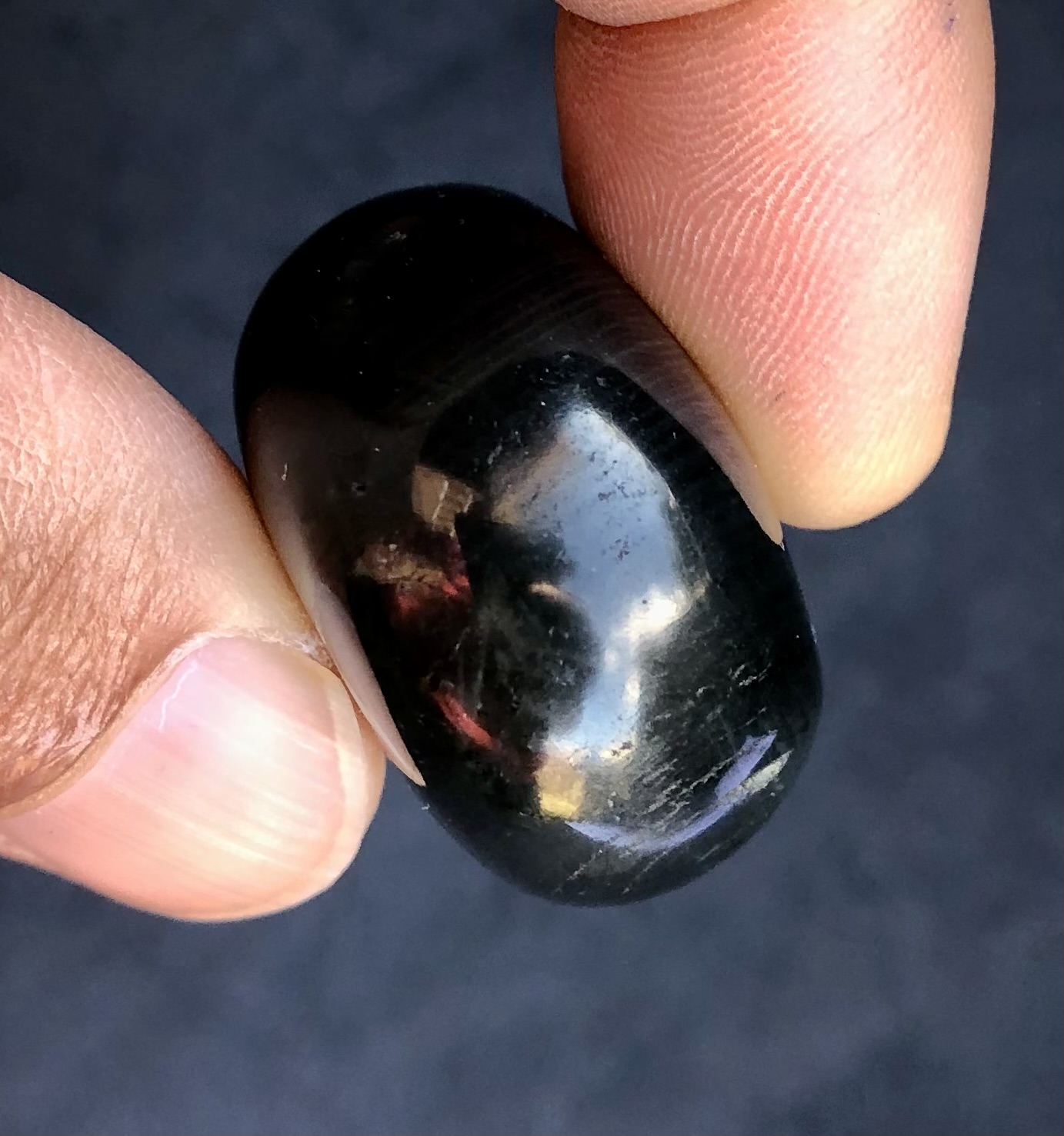 Deeply Dark Blue Labradorite Pebble 1.34 oz - Image 7