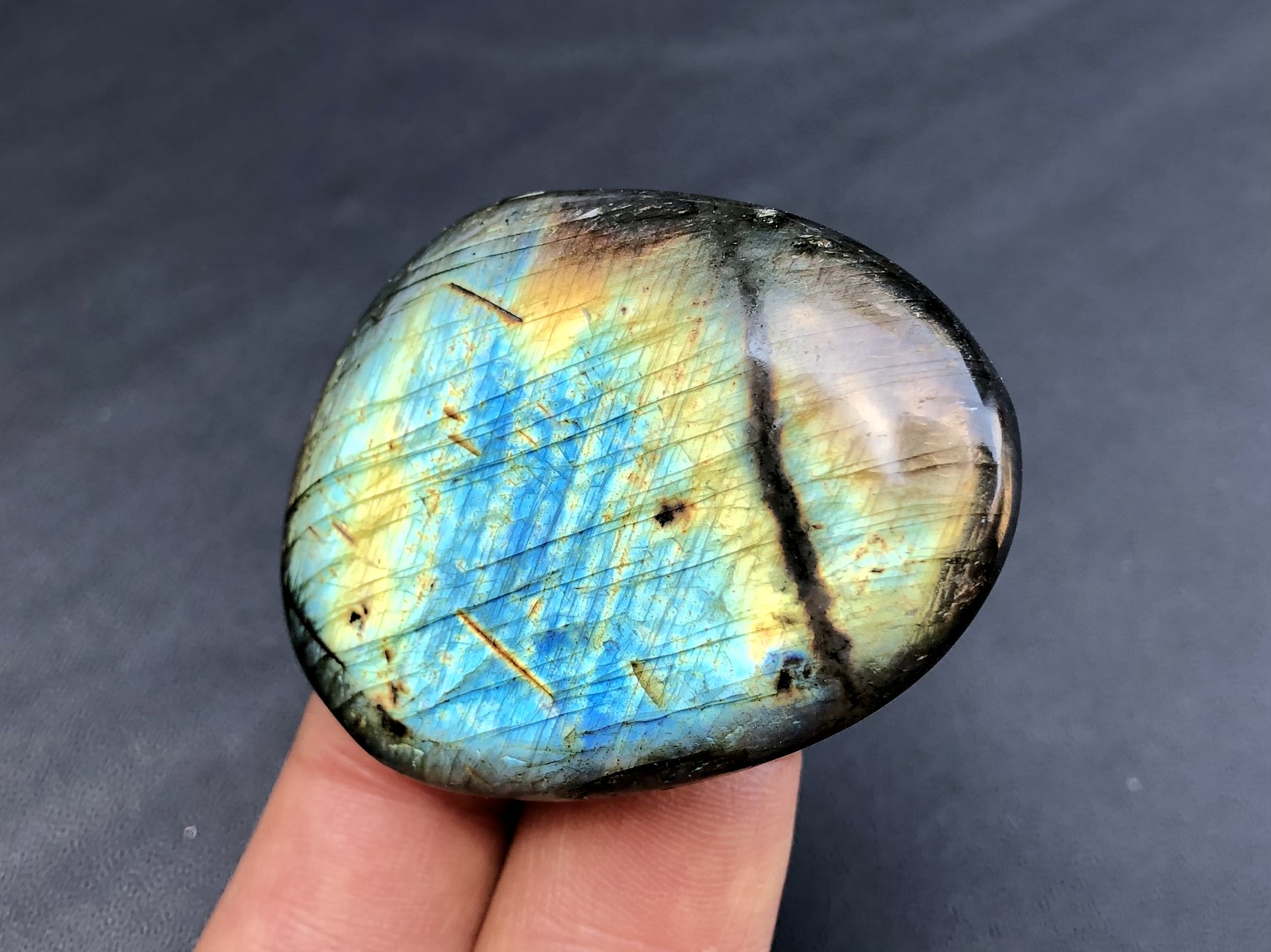 Blue-Orange-Yellow Labradorite Pebble 1.76 oz